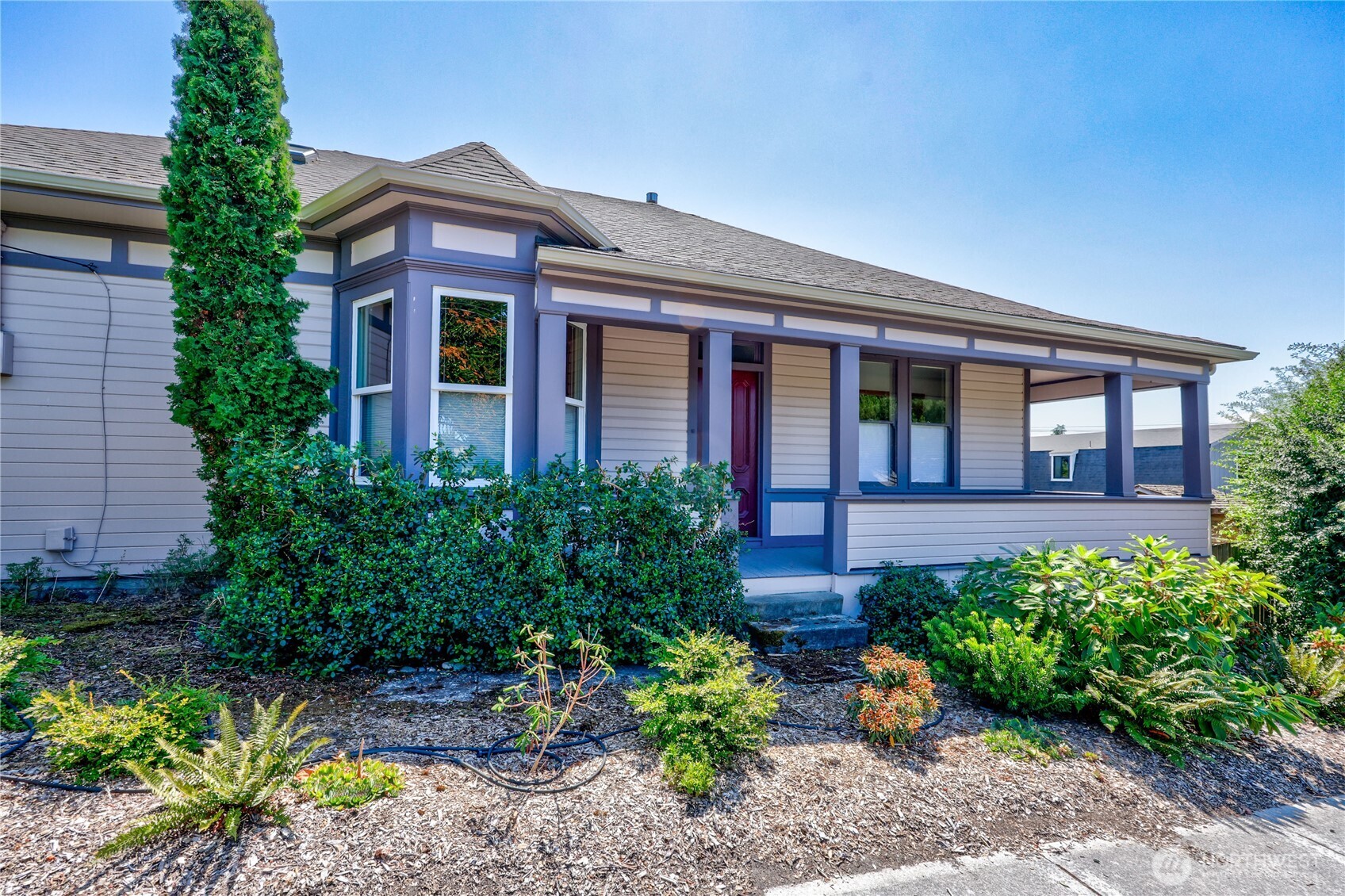 611 Rose Street Property Photo 2