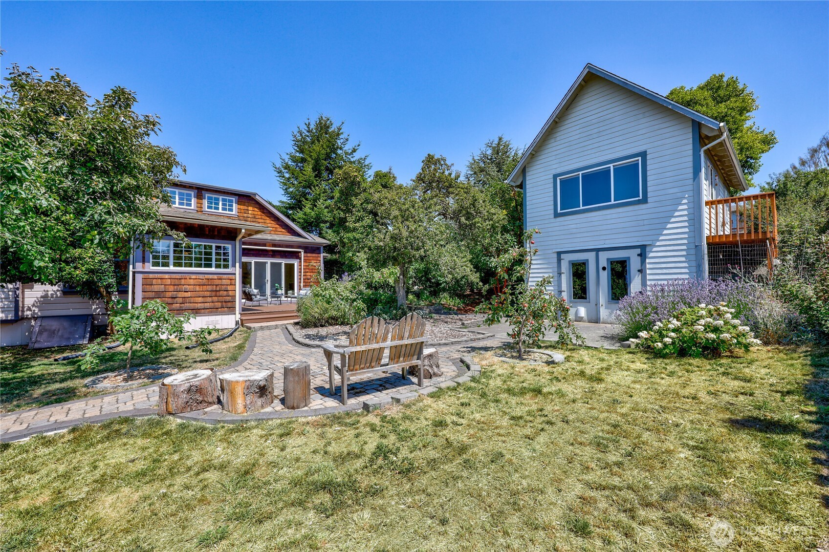 611 Rose Street Property Photo 4