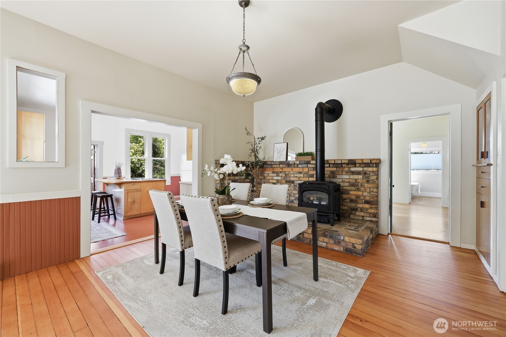 611 Rose Street Property Photo 7