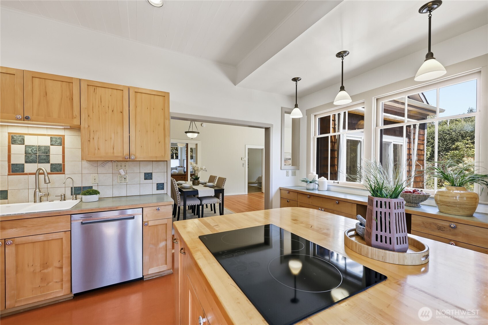 611 Rose Street Property Photo 10