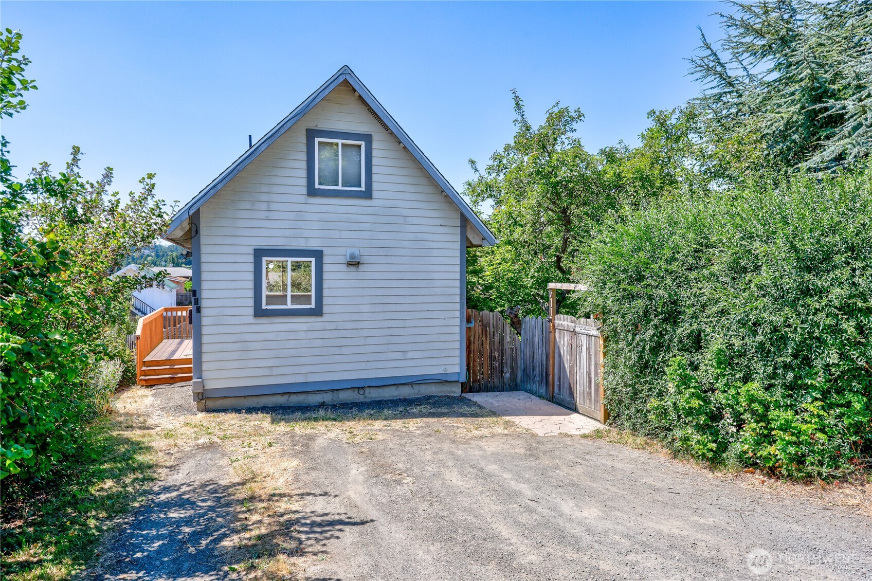 611 Rose Street Property Photo 29