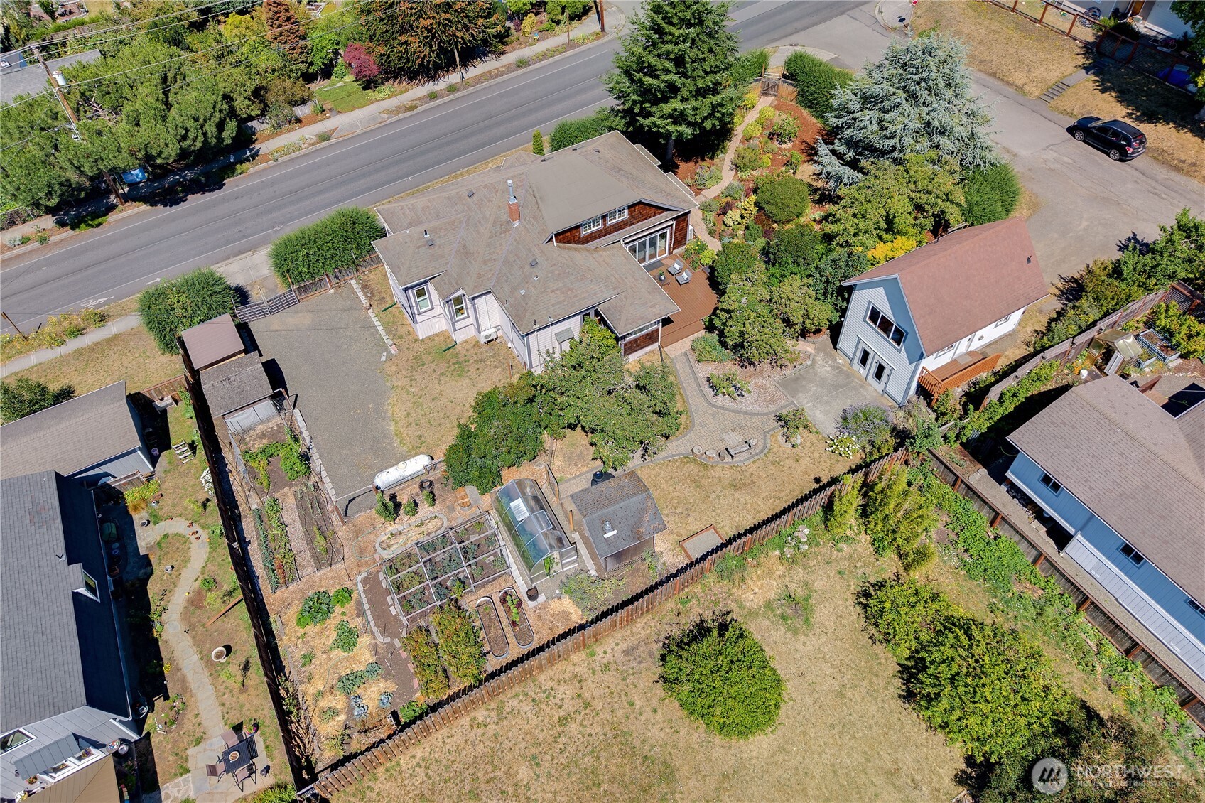 611 Rose Street Property Photo 39