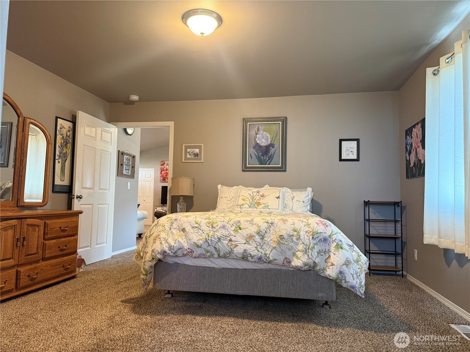 1030 Crest Loop Property Photo 11
