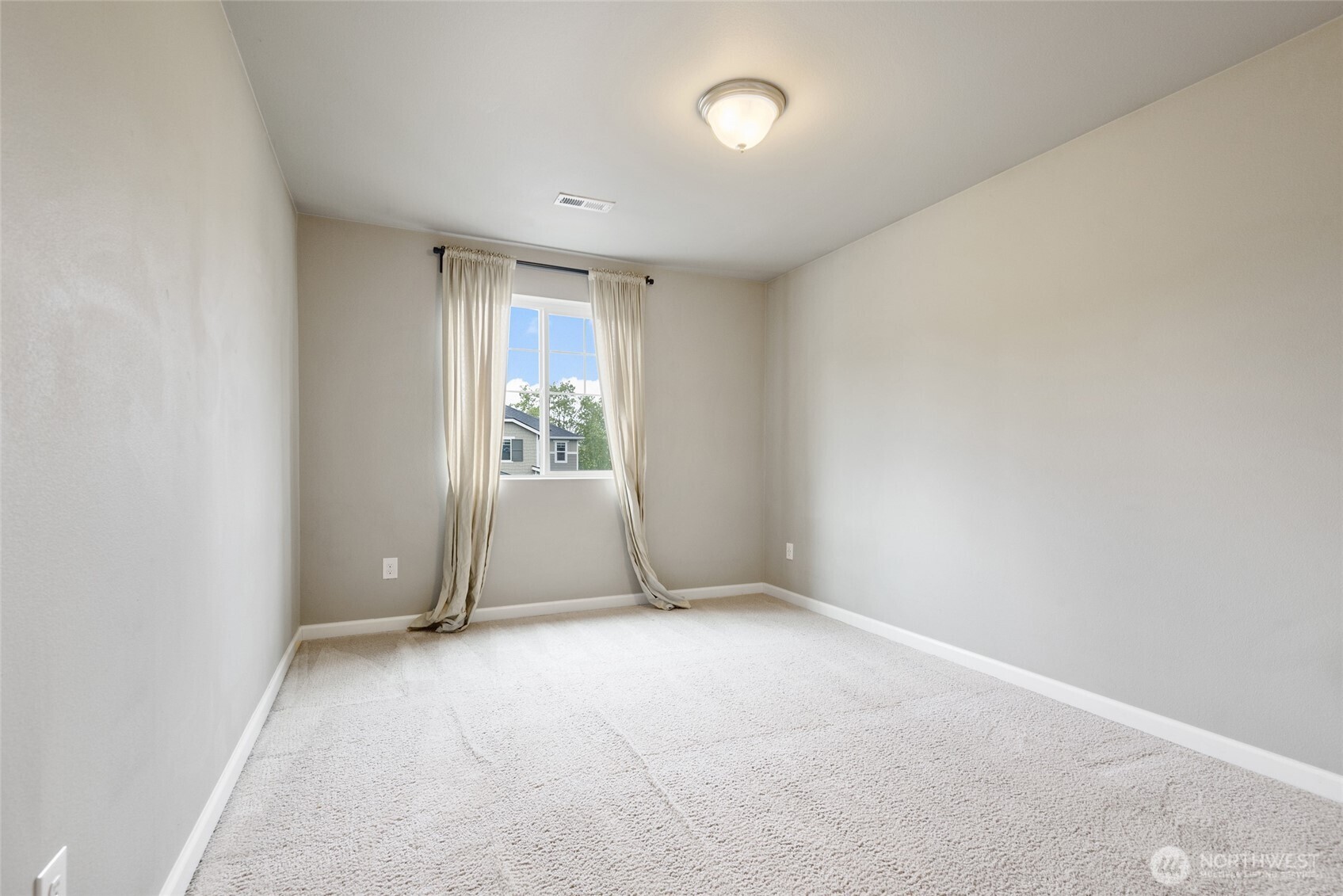 10185 33rd Place Property Photo 21