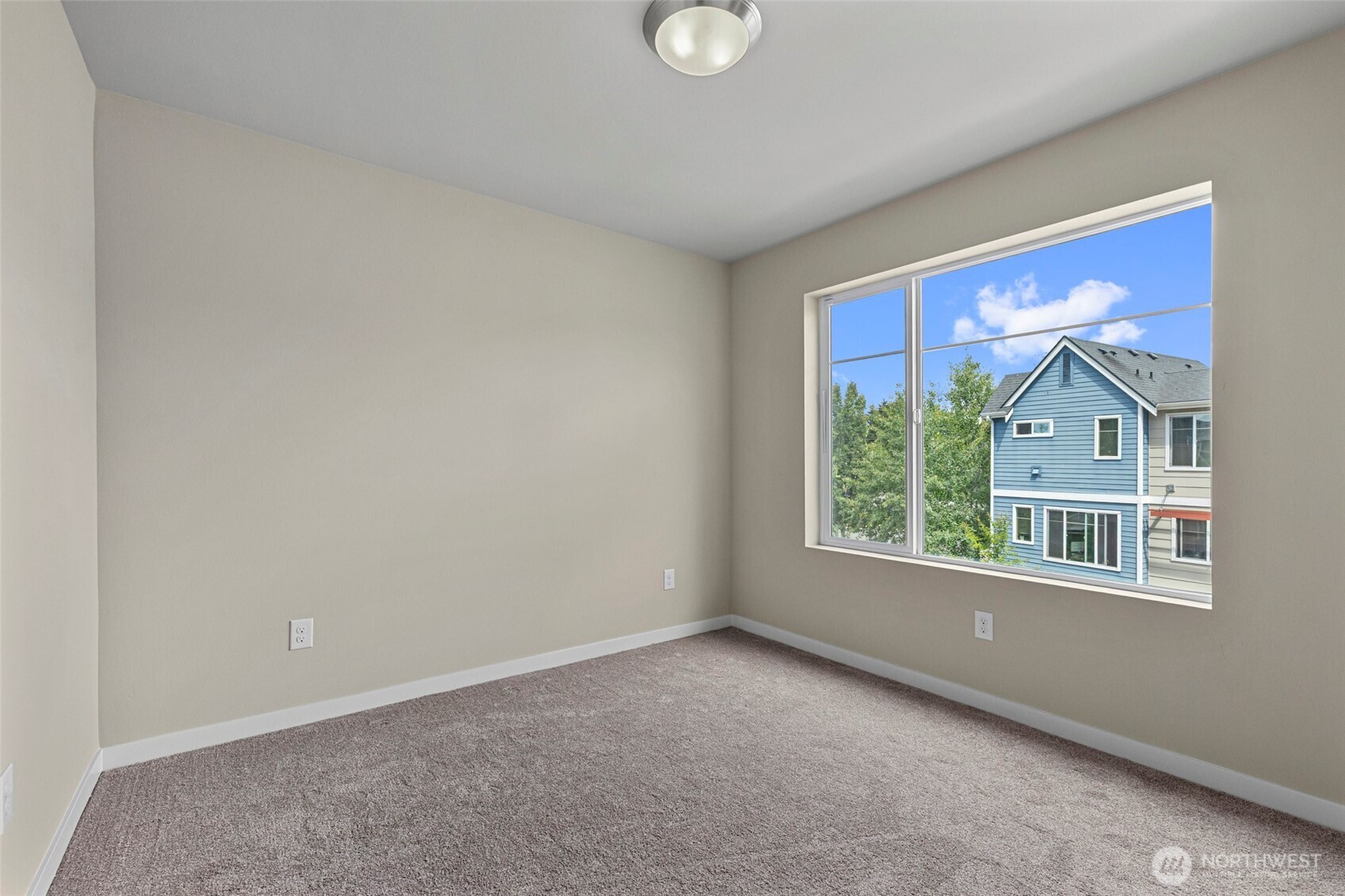 347 Vashon Court Property Photo 23