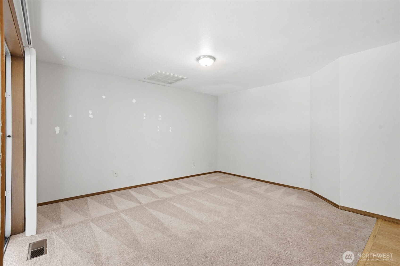 5636 Perdemco Avenue Property Photo 11