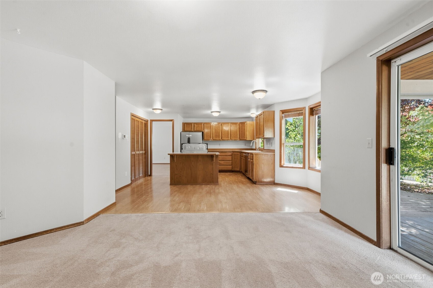 5636 Perdemco Avenue Property Photo 12