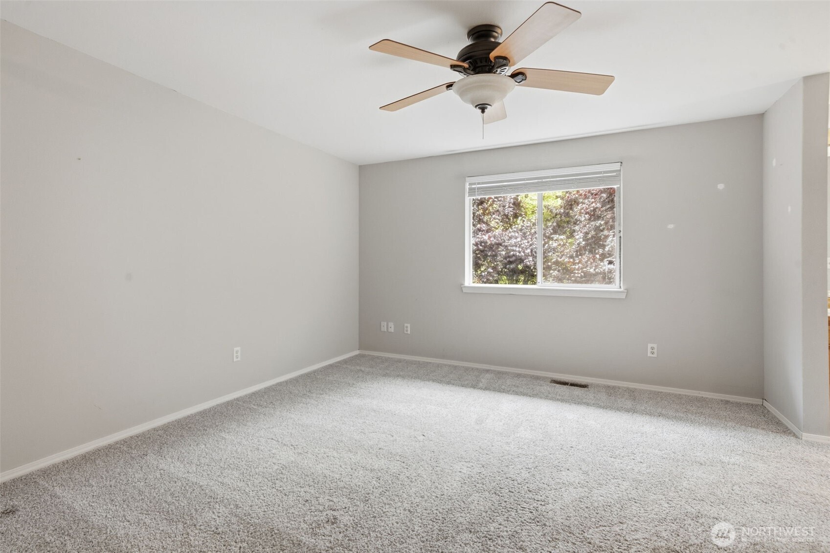 5636 Perdemco Avenue Property Photo 20