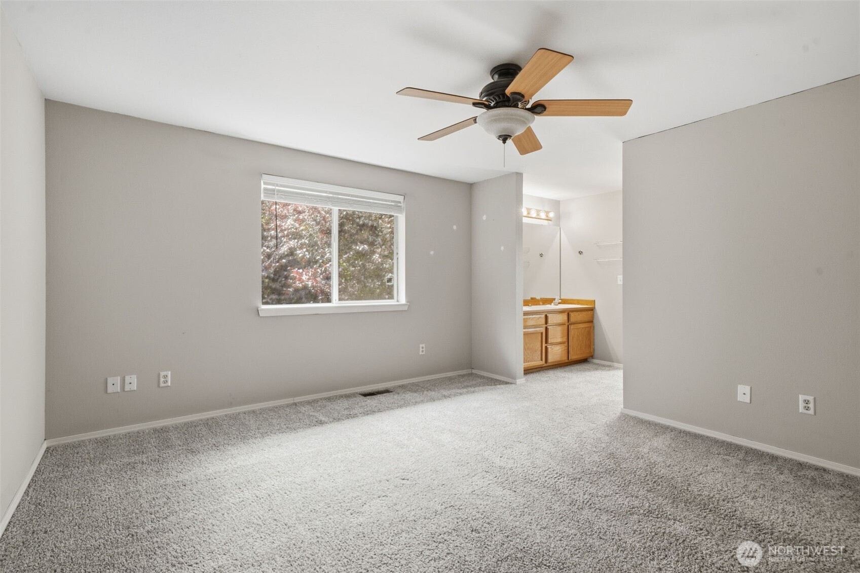 5636 Perdemco Avenue Property Photo 21