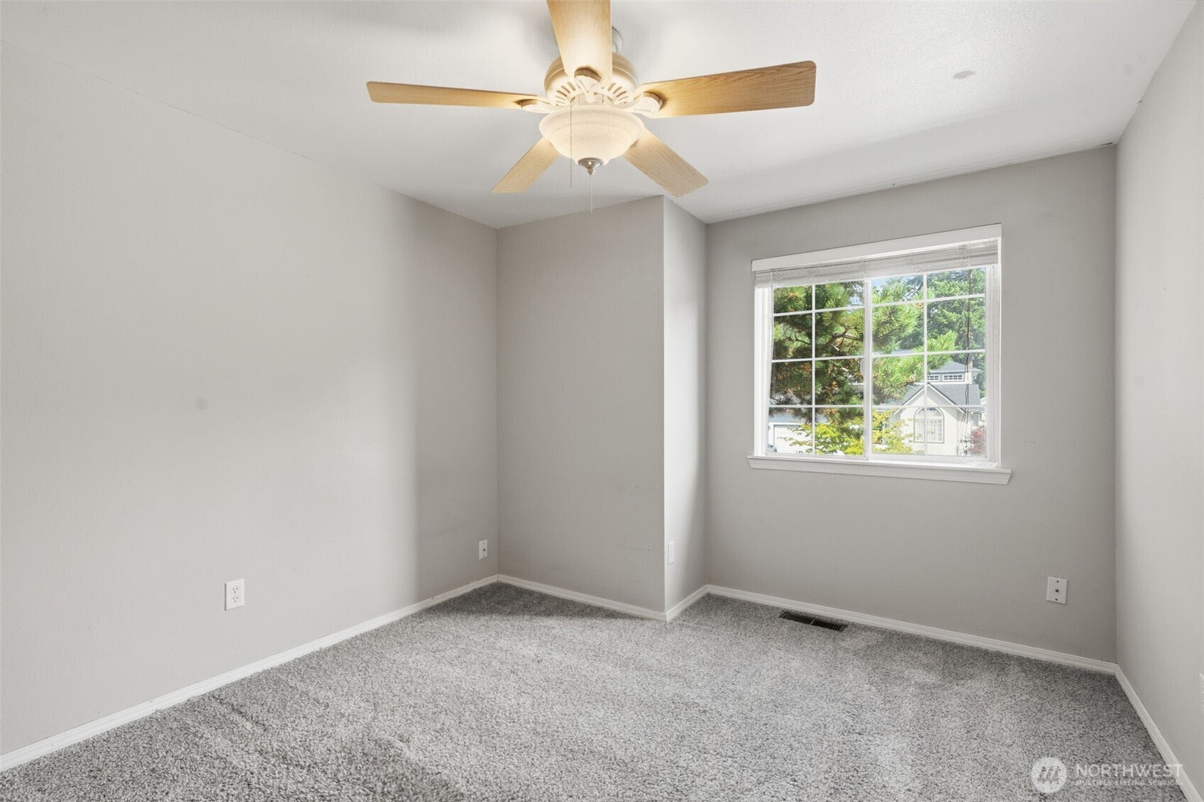 5636 Perdemco Avenue Property Photo 27