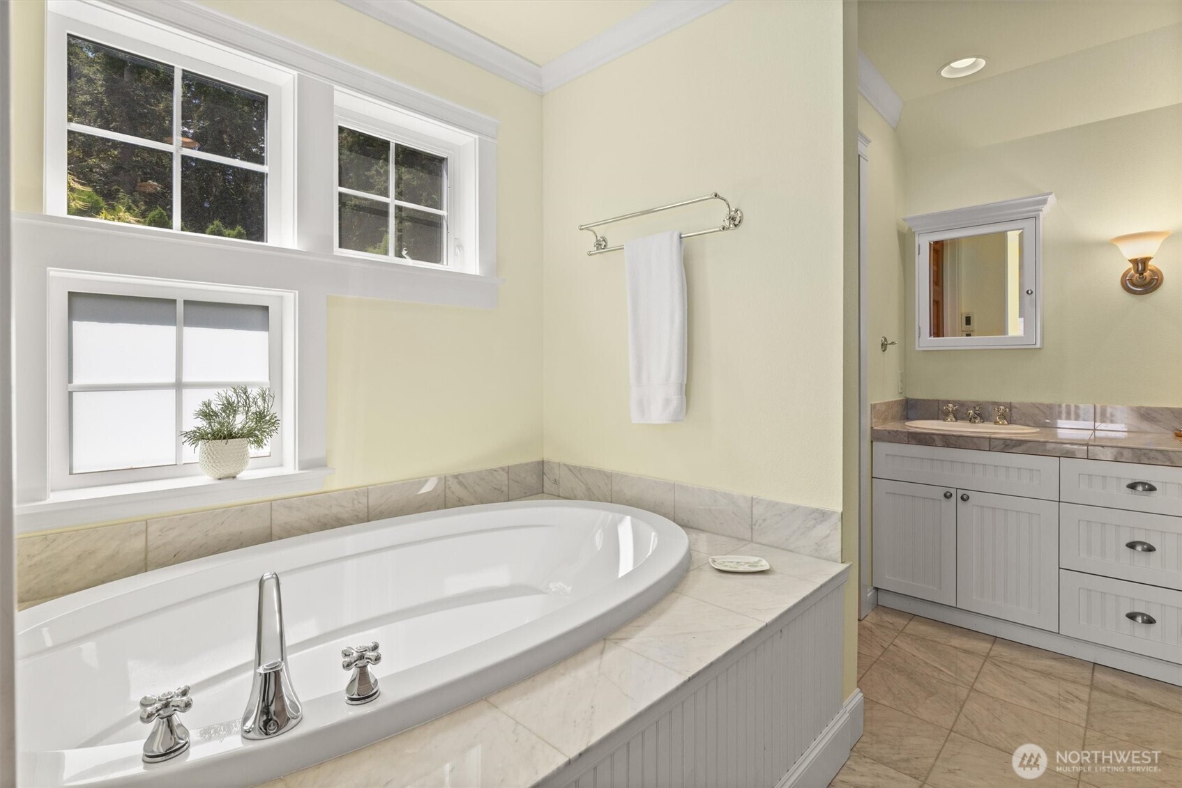 2475 Bretland Road Property Photo 33