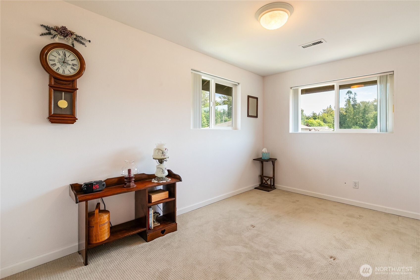 6994 Helweg Lane Property Photo 14