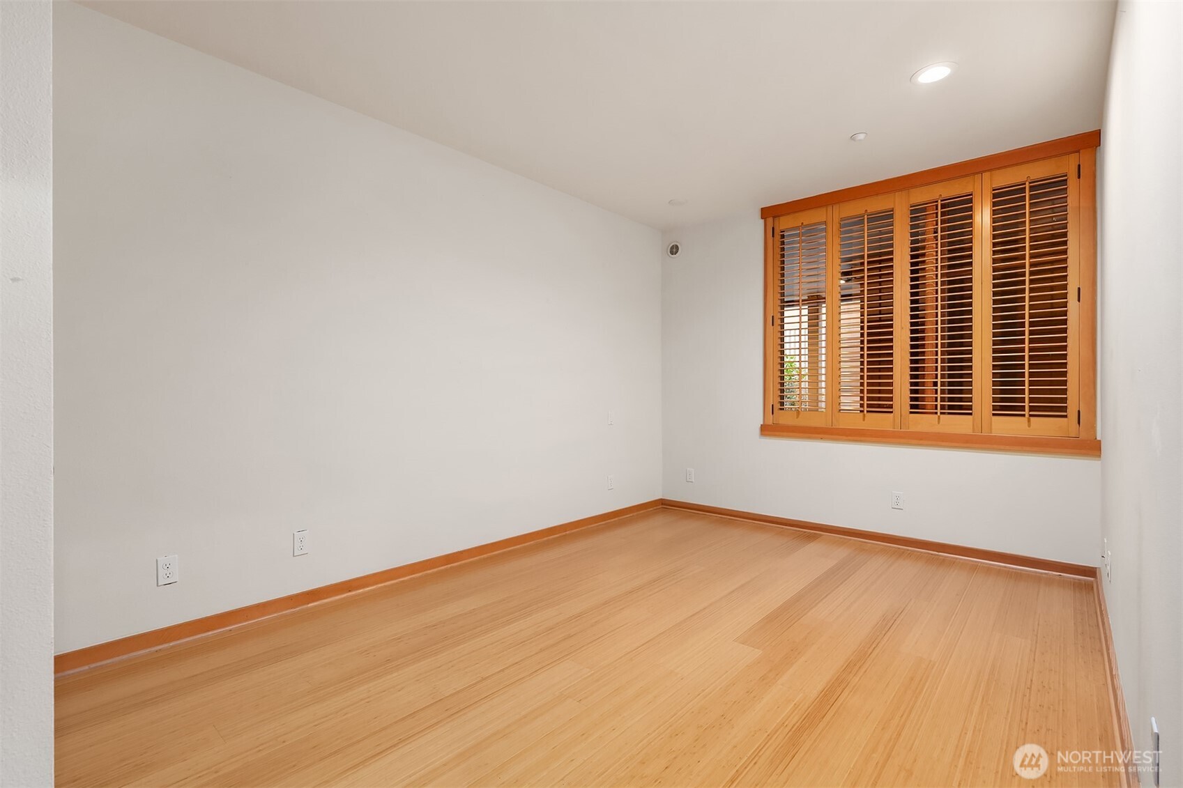 998 Ne Vineyard Lane J101 Property Photo 24