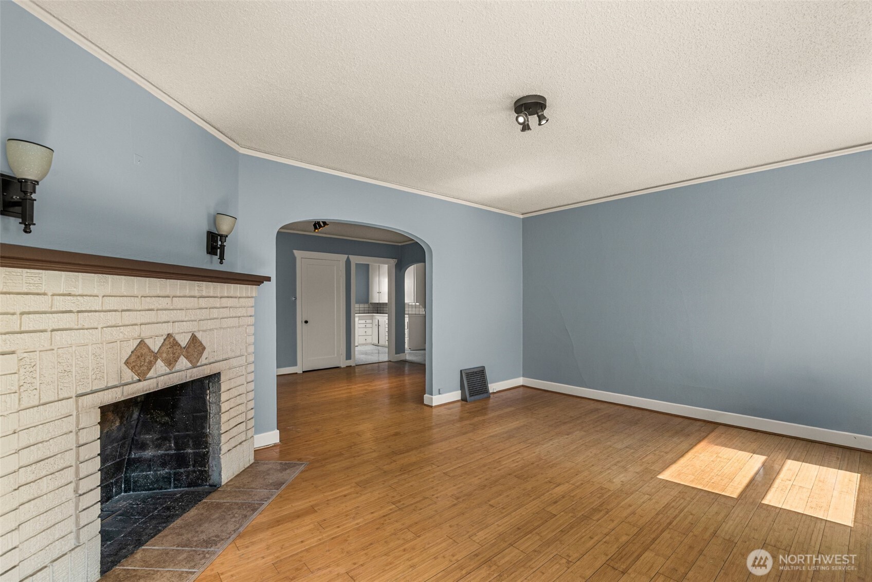 710 S Monroe Street Property Photo 18