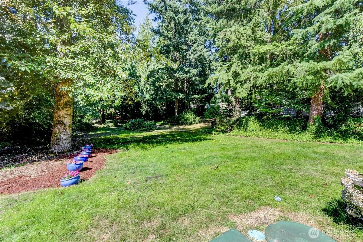 3315 207 Place Property Photo 3