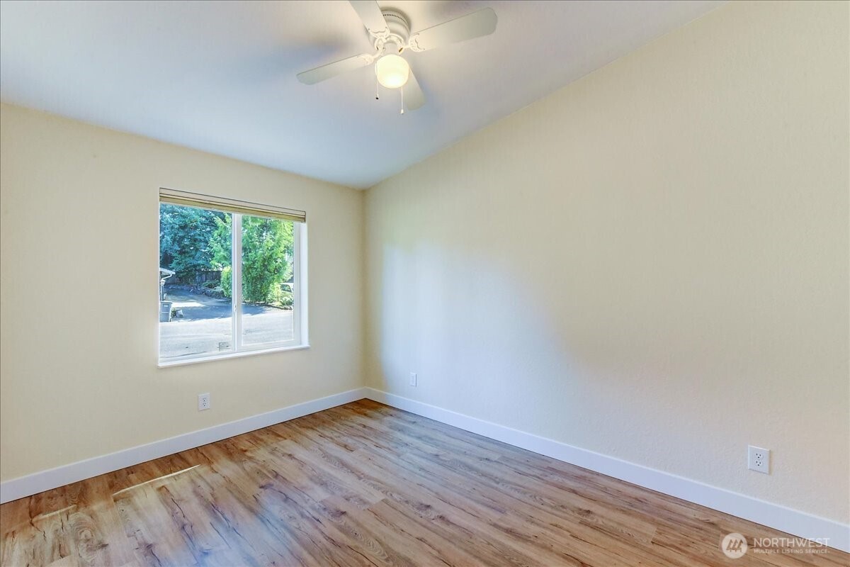 3315 207 Place Property Photo 8