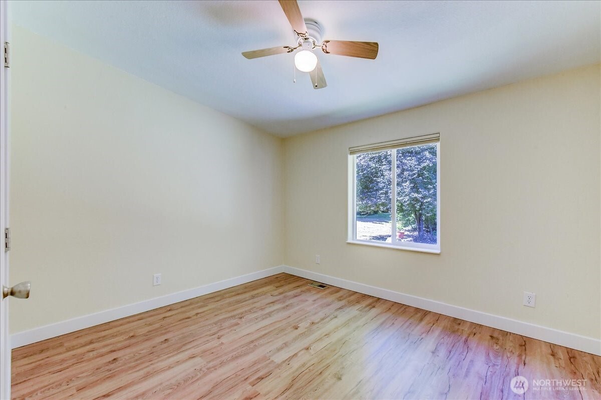 3315 207 Place Property Photo 9