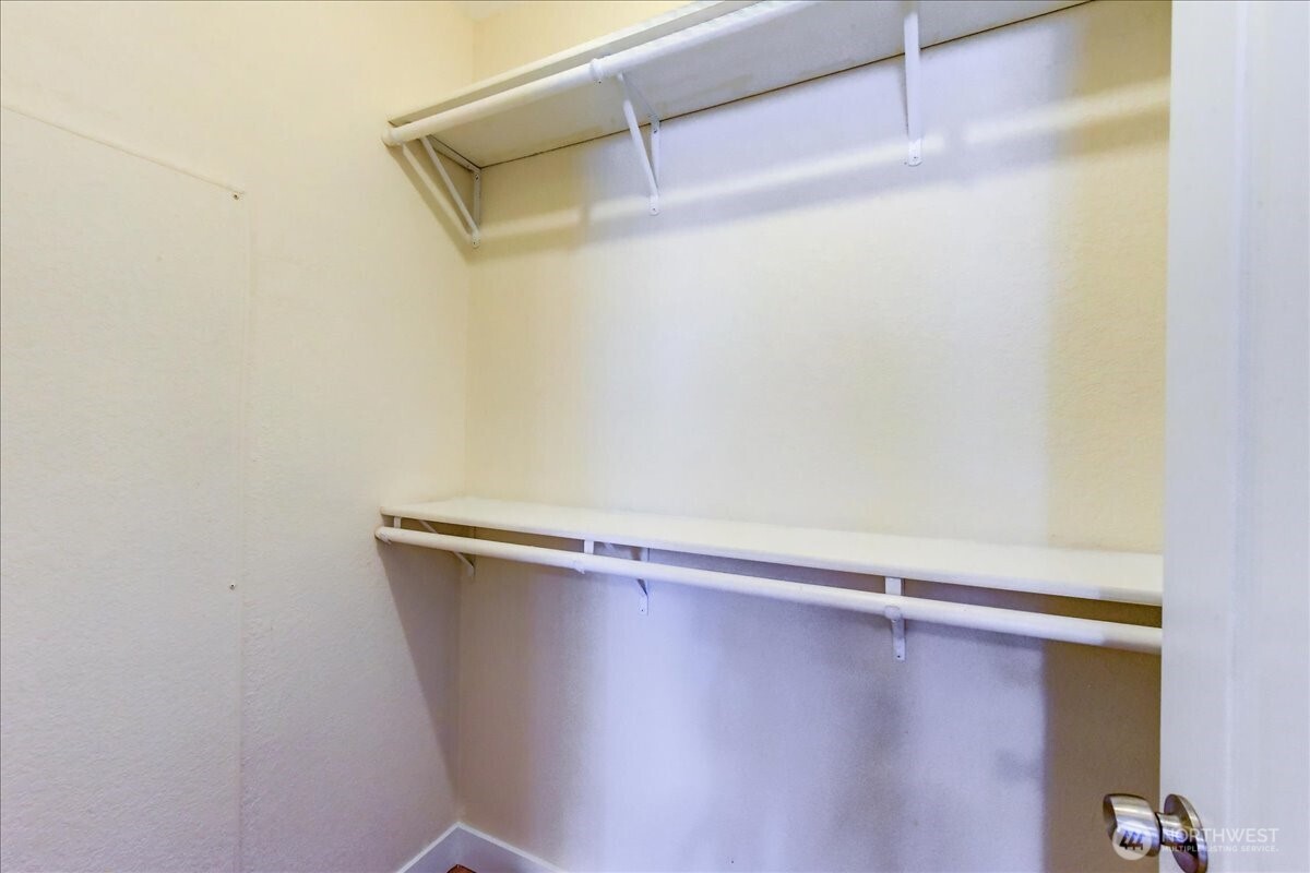 3315 207 Place Property Photo 13