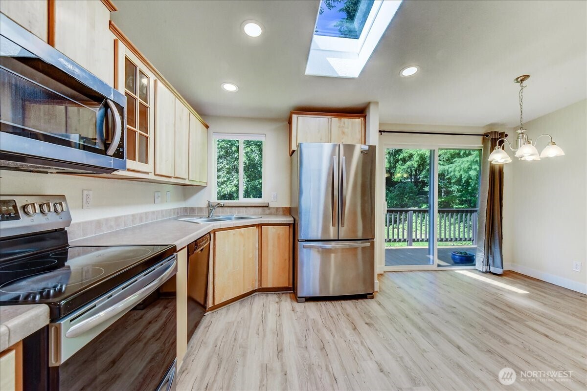 3315 207 Place Property Photo 17