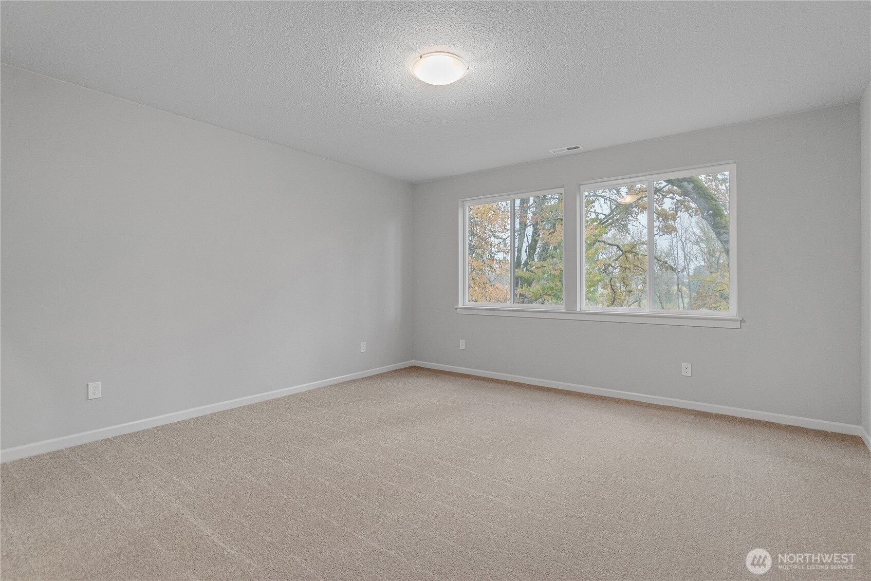 5298 N 87th Avenue Property Photo 15