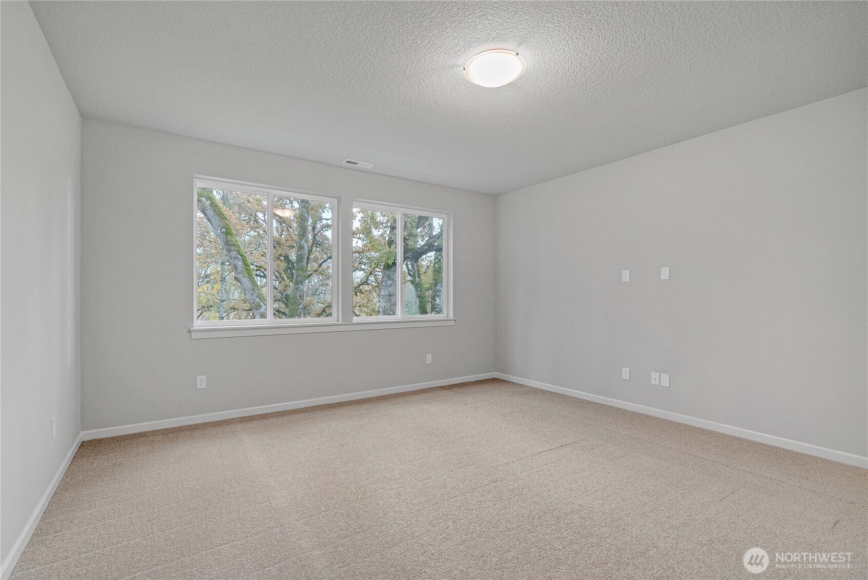 5298 N 87th Avenue Property Photo 16