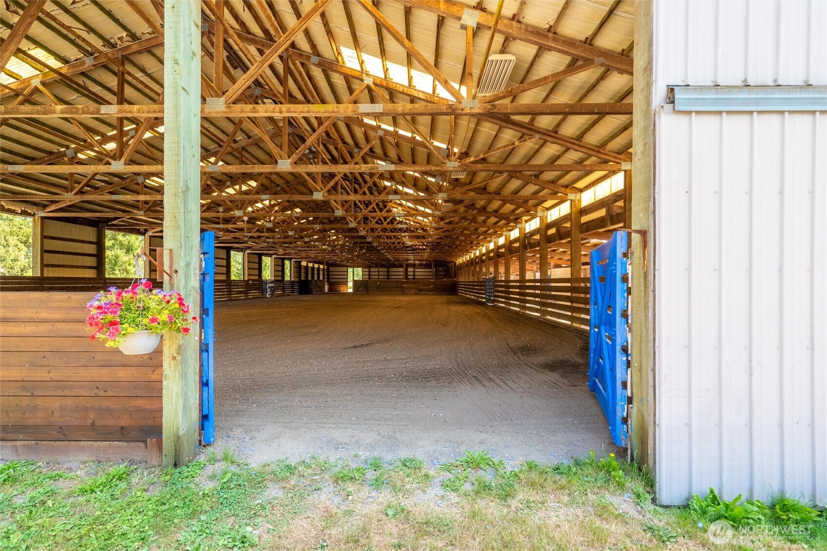 3086 Standard Road Property Photo 5