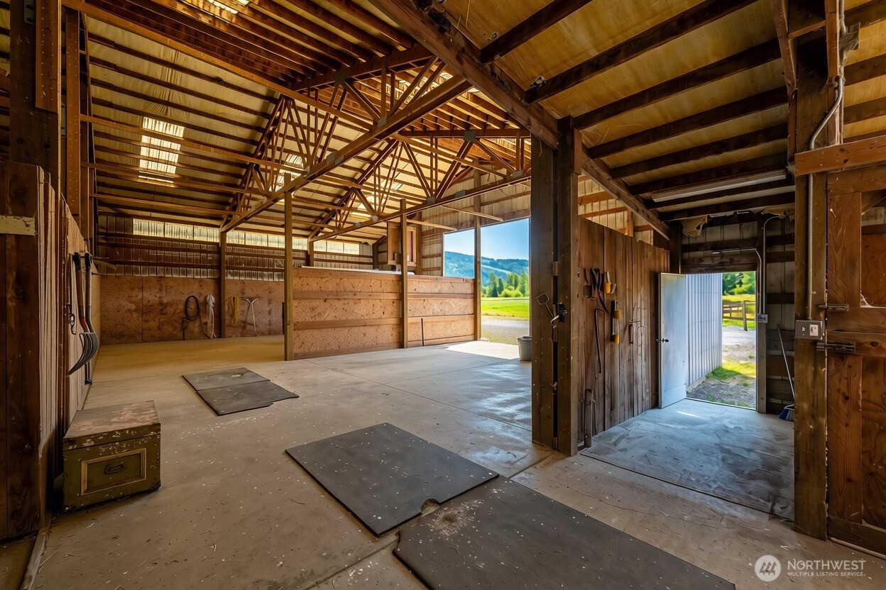3086 Standard Road Property Photo 14