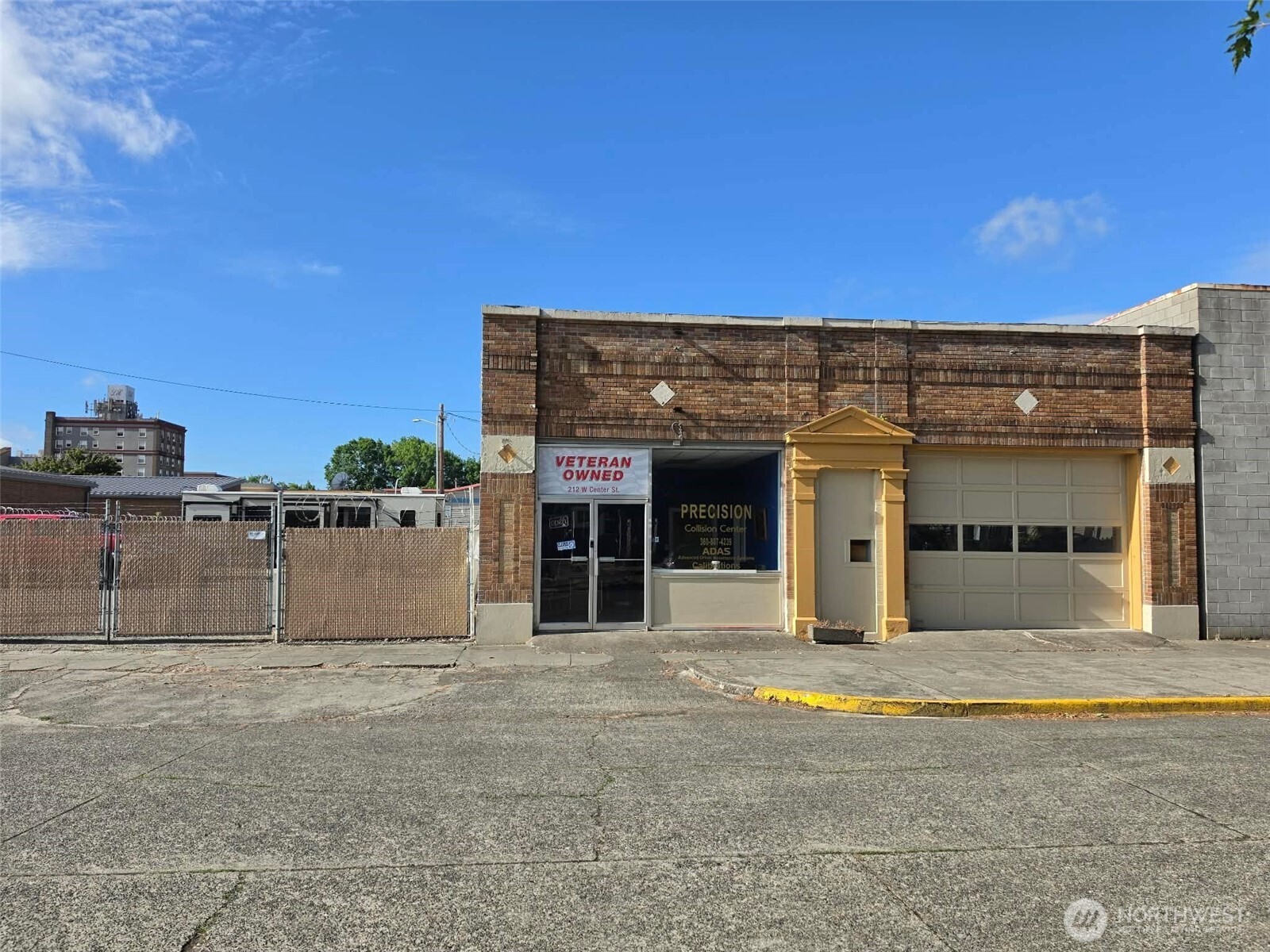 212 W Center Street Property Photo 1