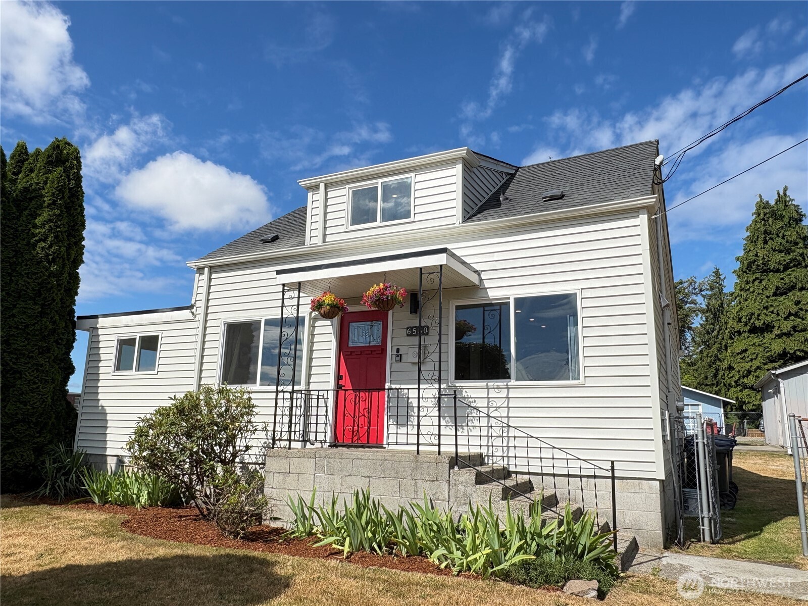 6530 S G Street Property Photo 1