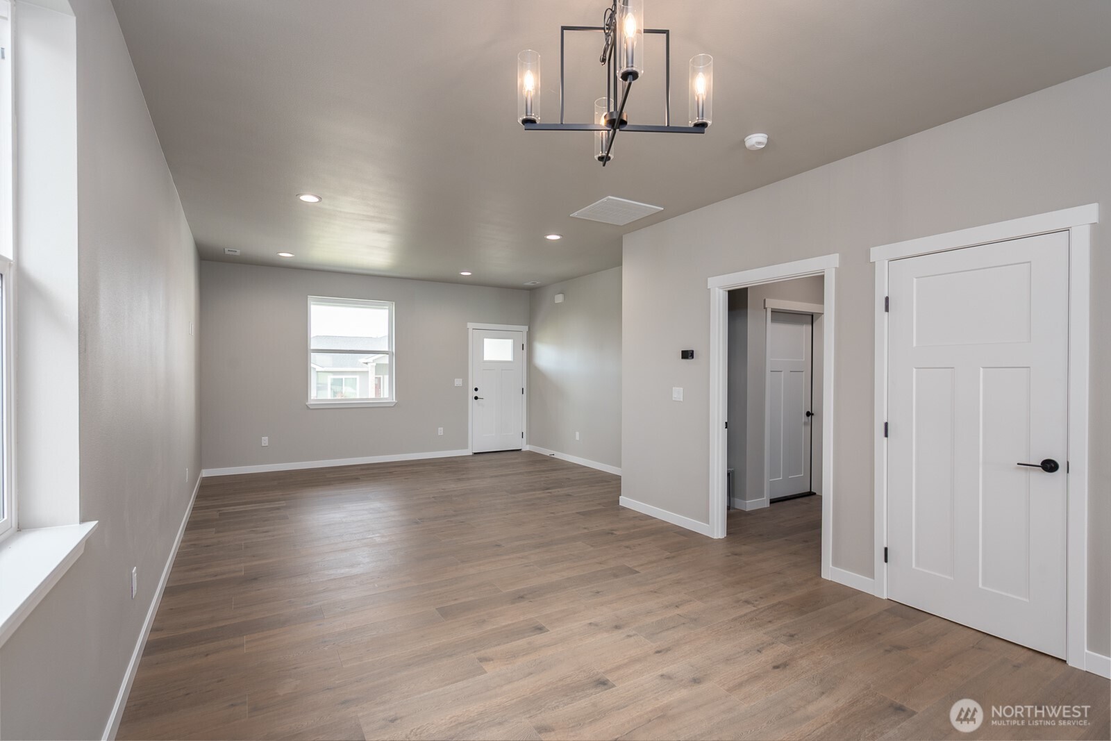6651 Clubhouse Drive 92 Property Photo 12