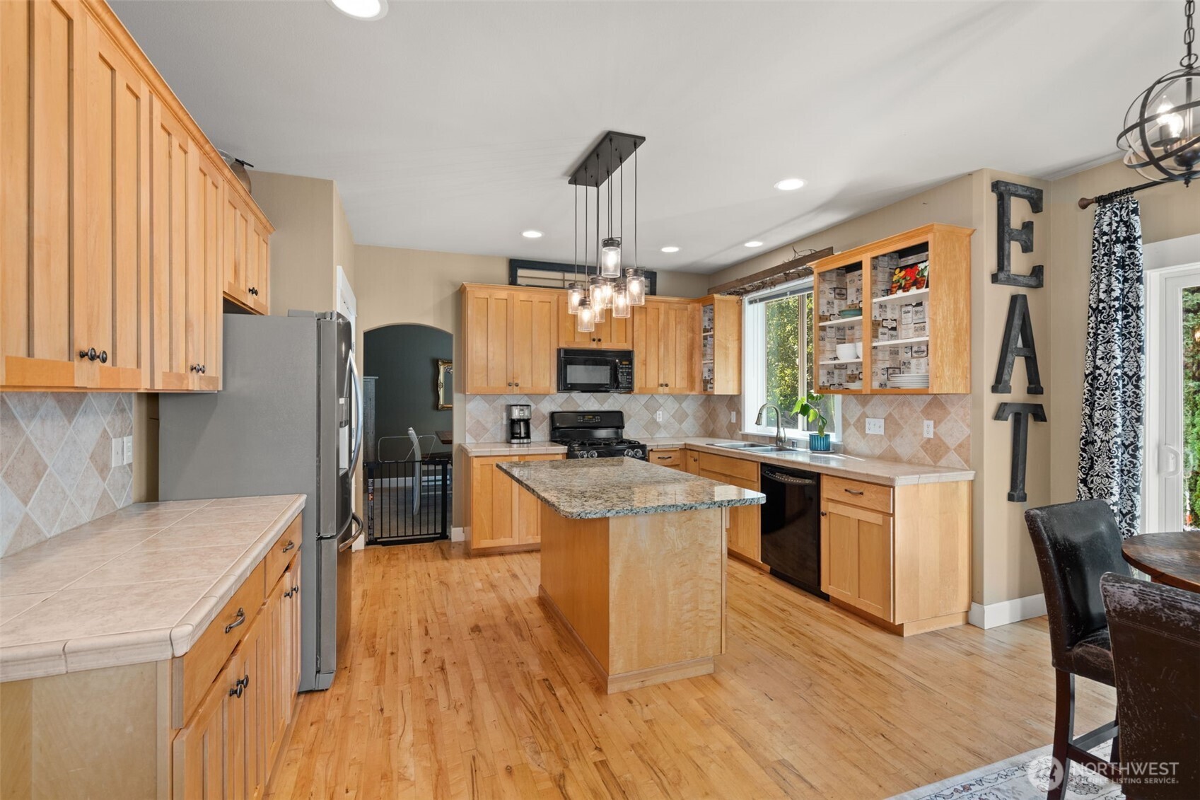 1425 Rockcreek Lane Property Photo 8