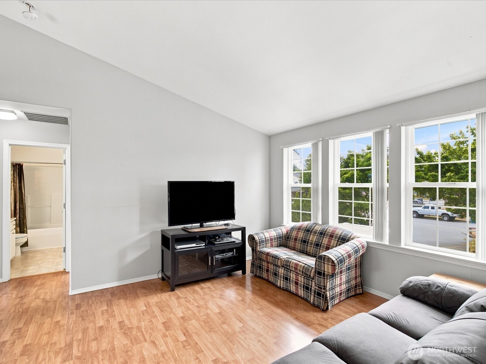 206 Orting Avenue Property Photo 12