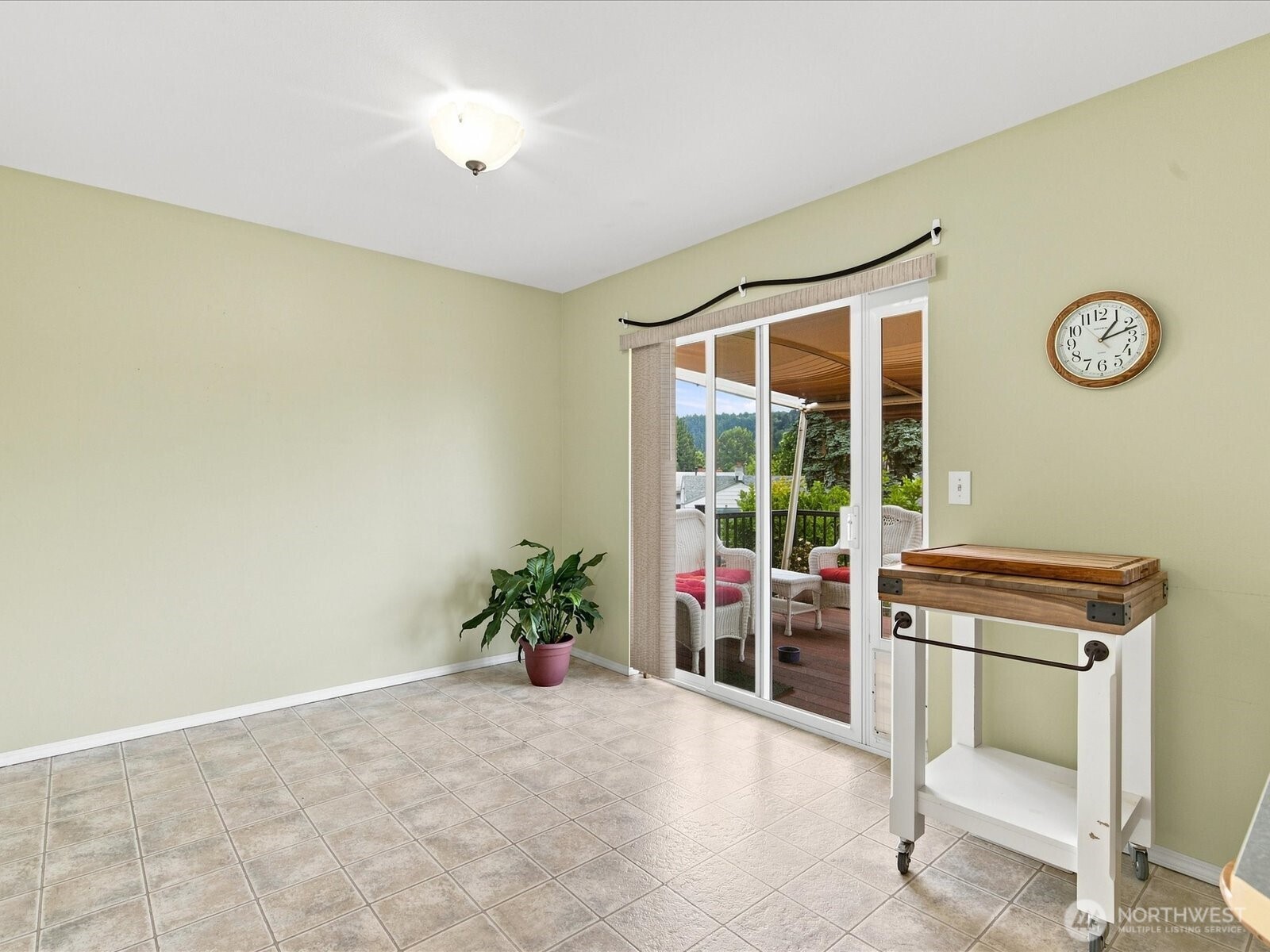 206 Orting Avenue Property Photo 20