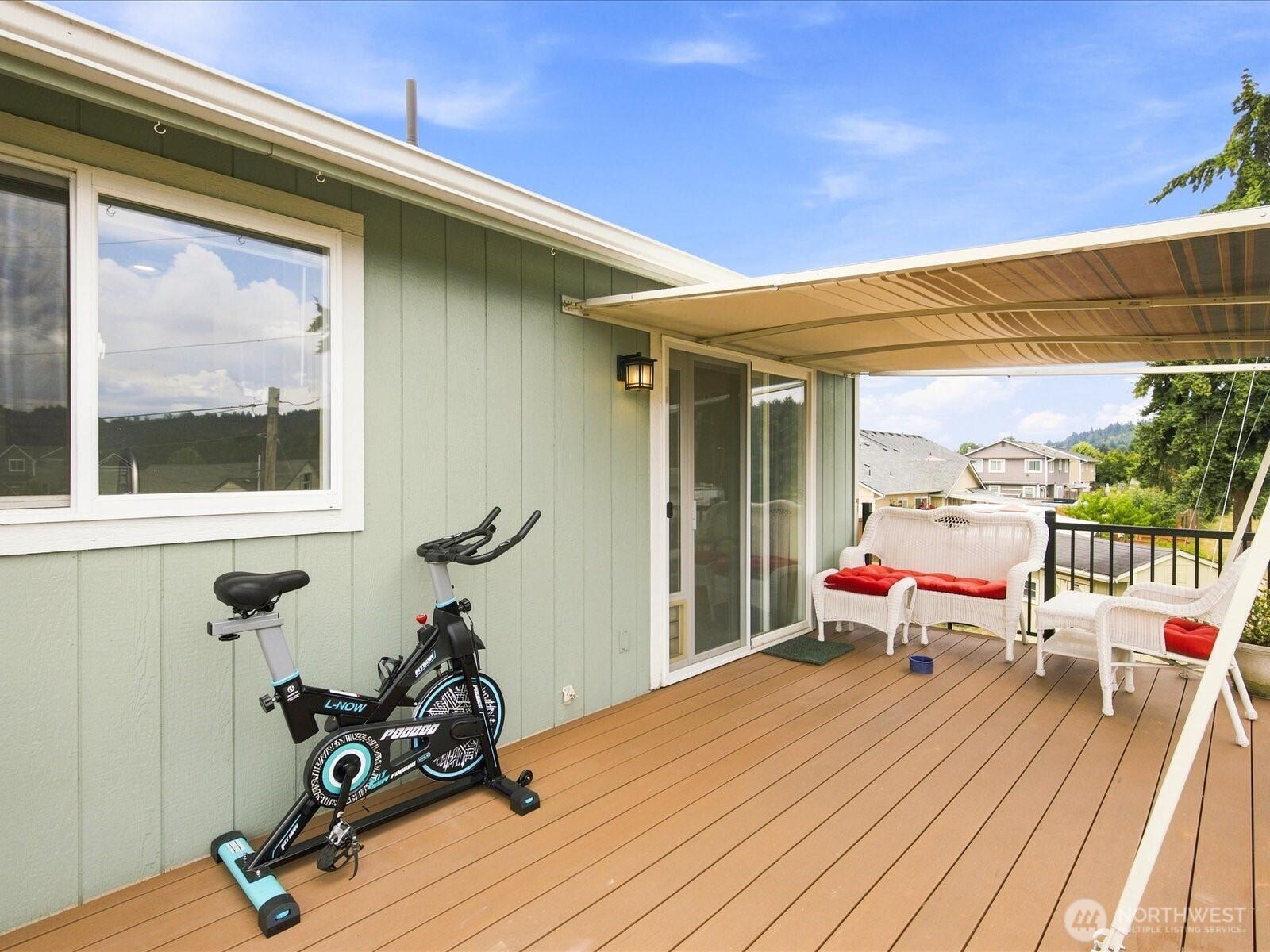 206 Orting Avenue Property Photo 23