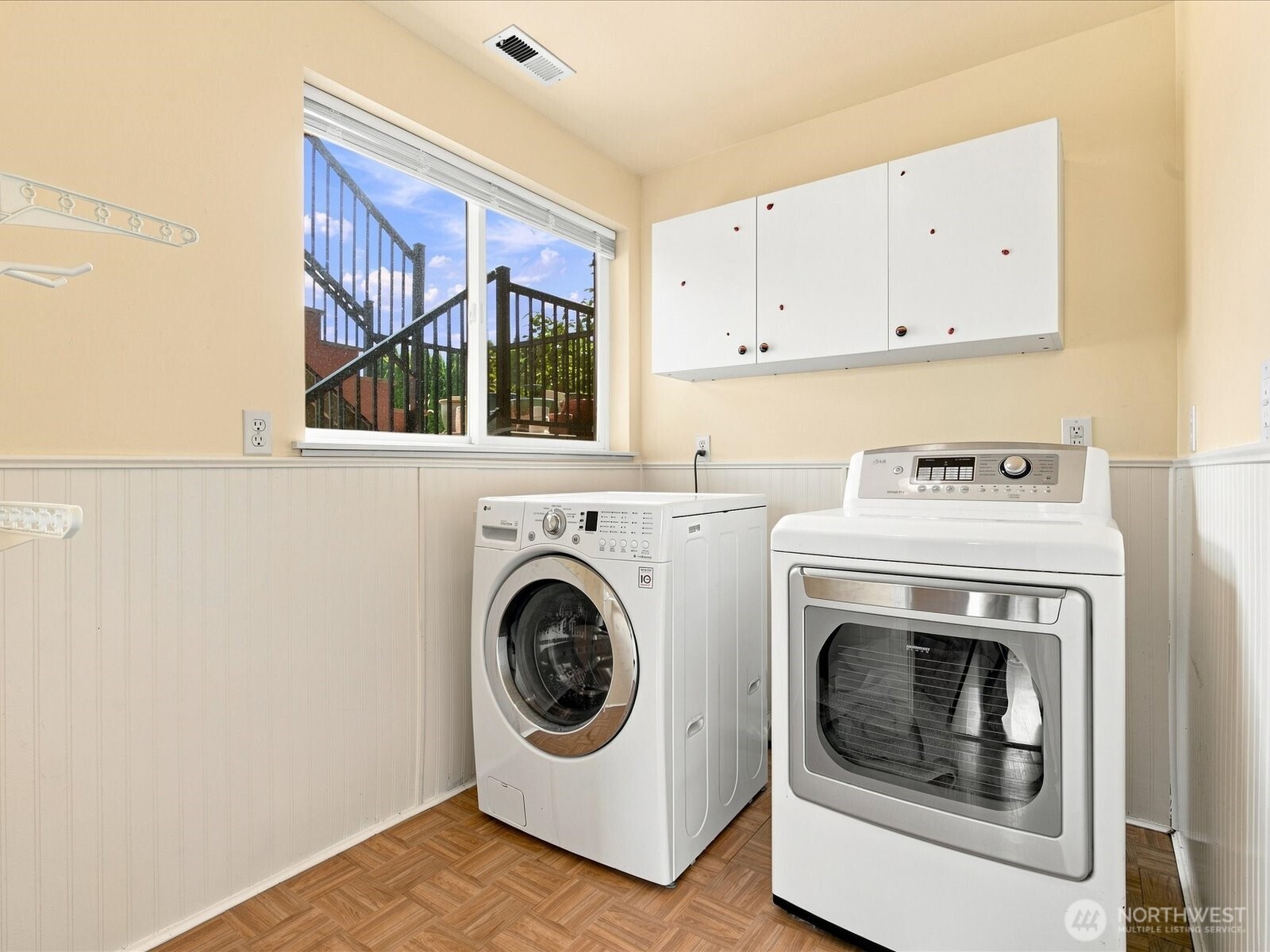 206 Orting Avenue Property Photo 28