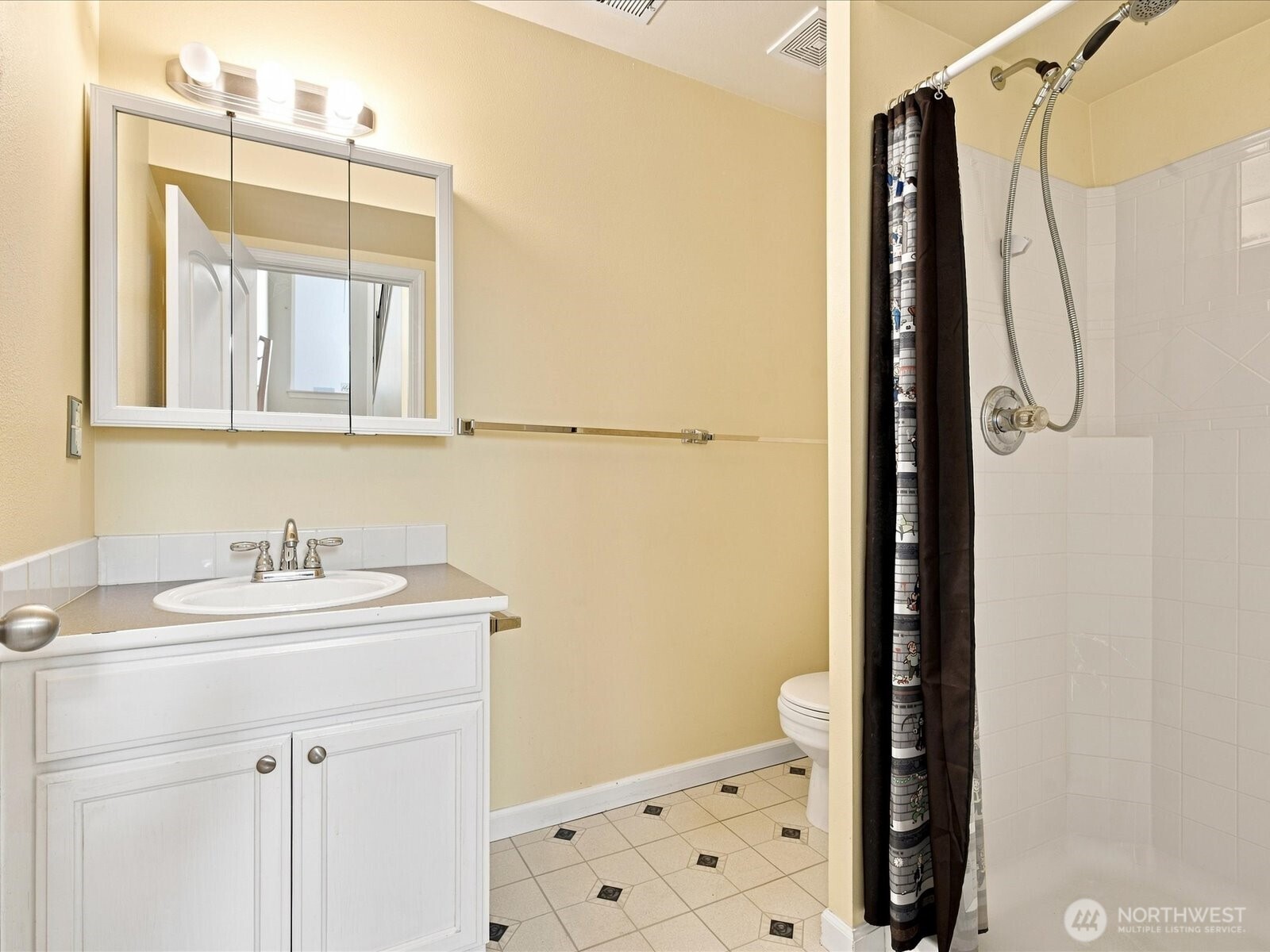 206 Orting Avenue Property Photo 30