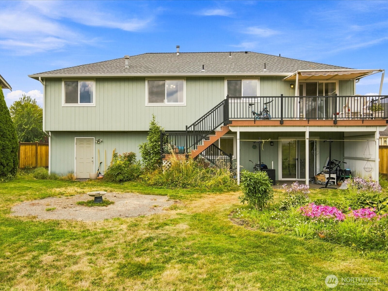 206 Orting Avenue Property Photo 37