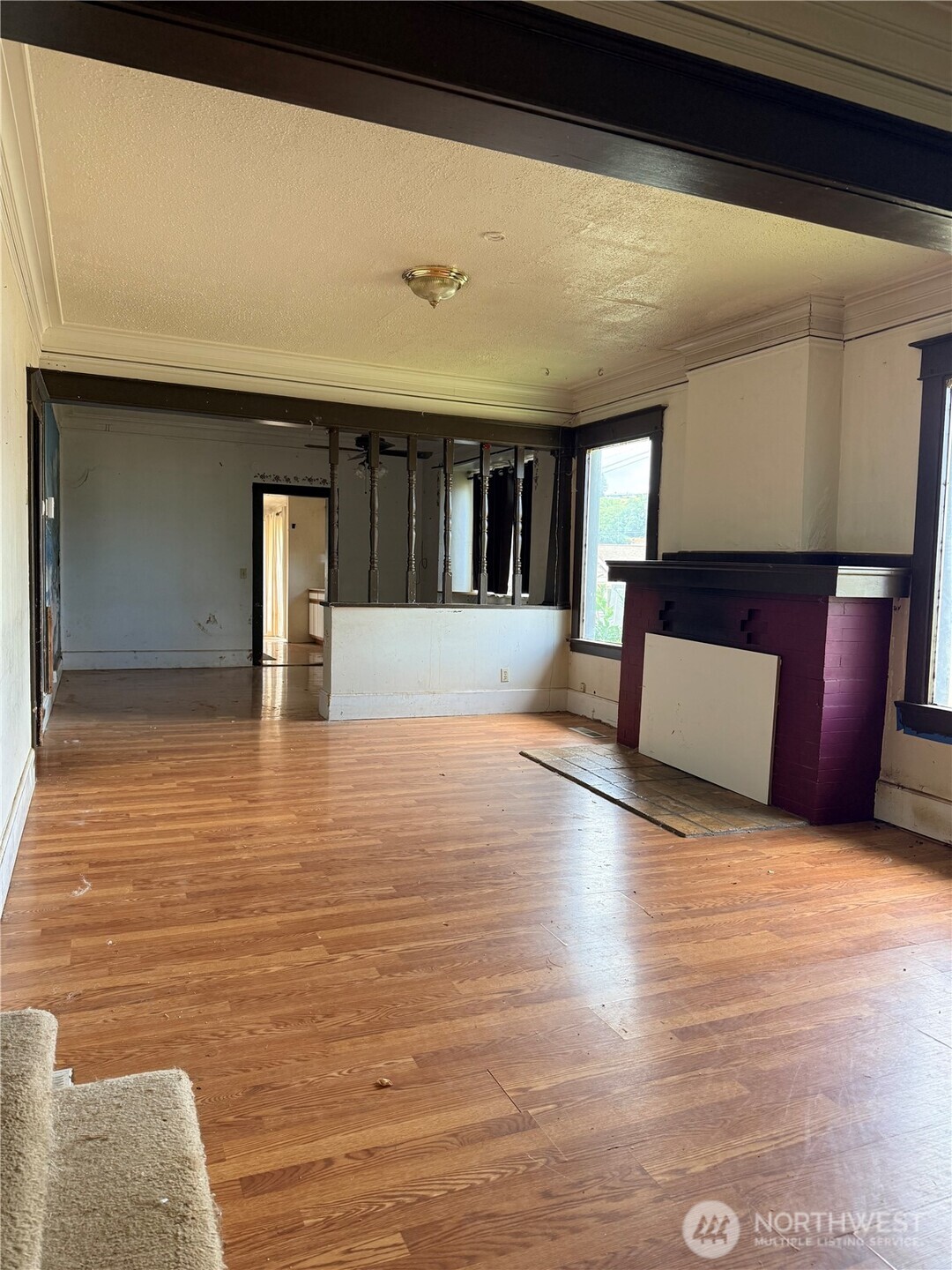 906 Maple Street Property Photo 8