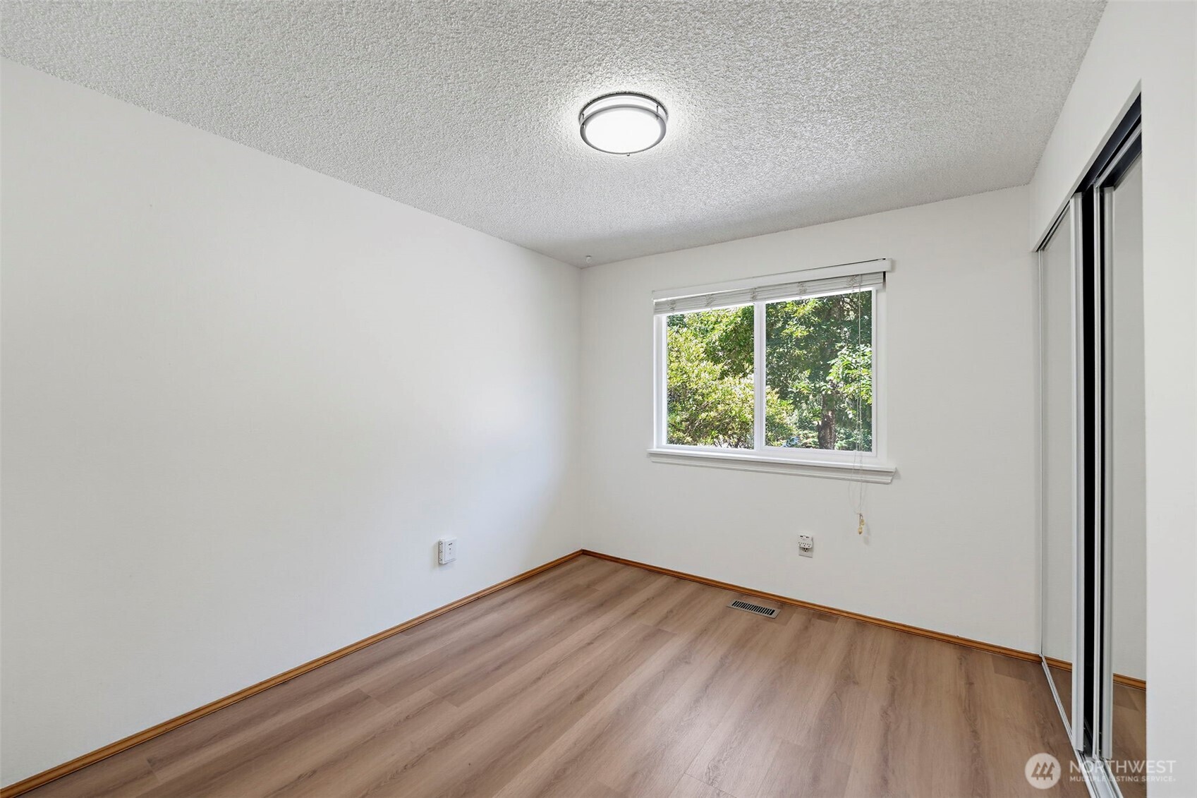 524 Choker Ct Se Property Photo 13