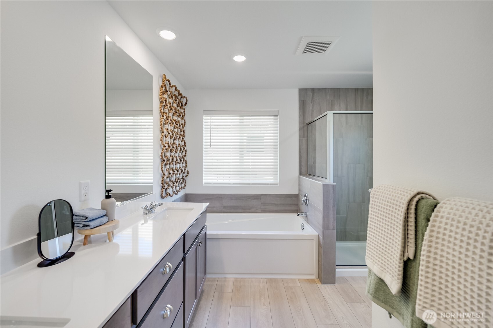 1625 Pacifica Way Property Photo 17