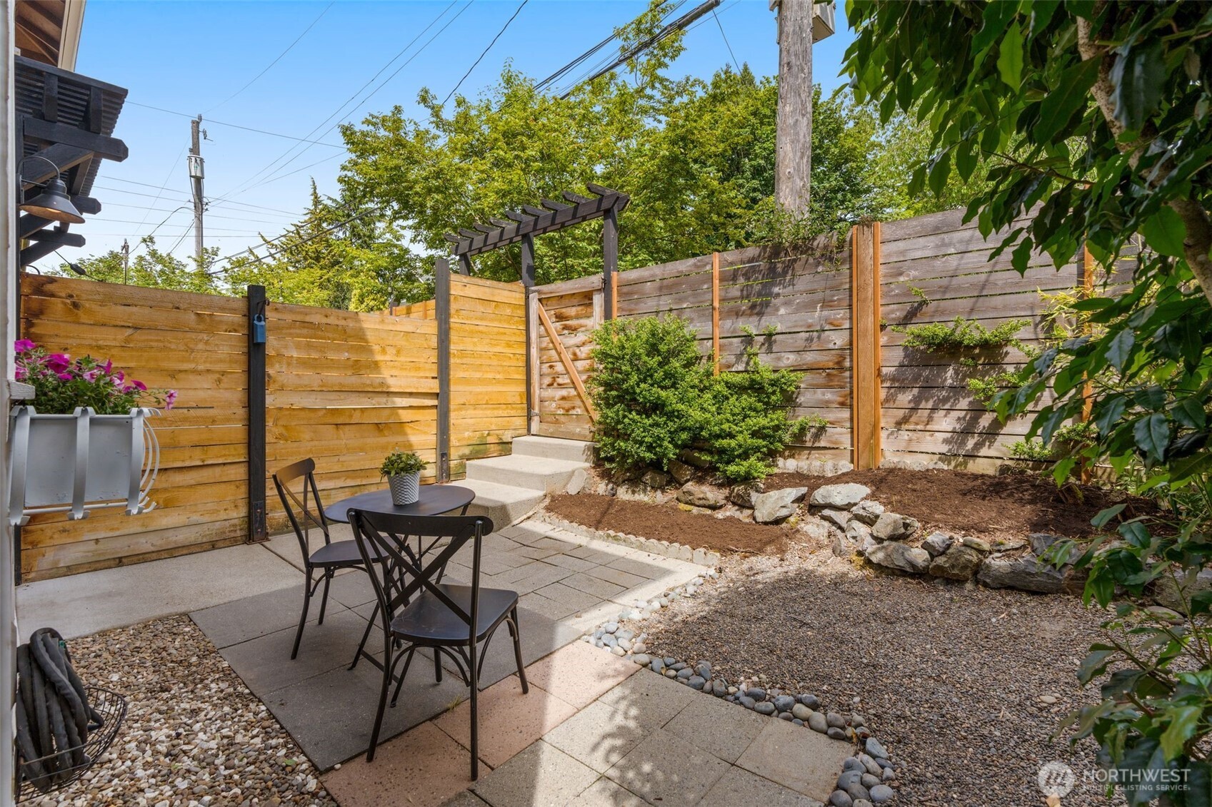 9121 23rd Avenue Property Photo 3