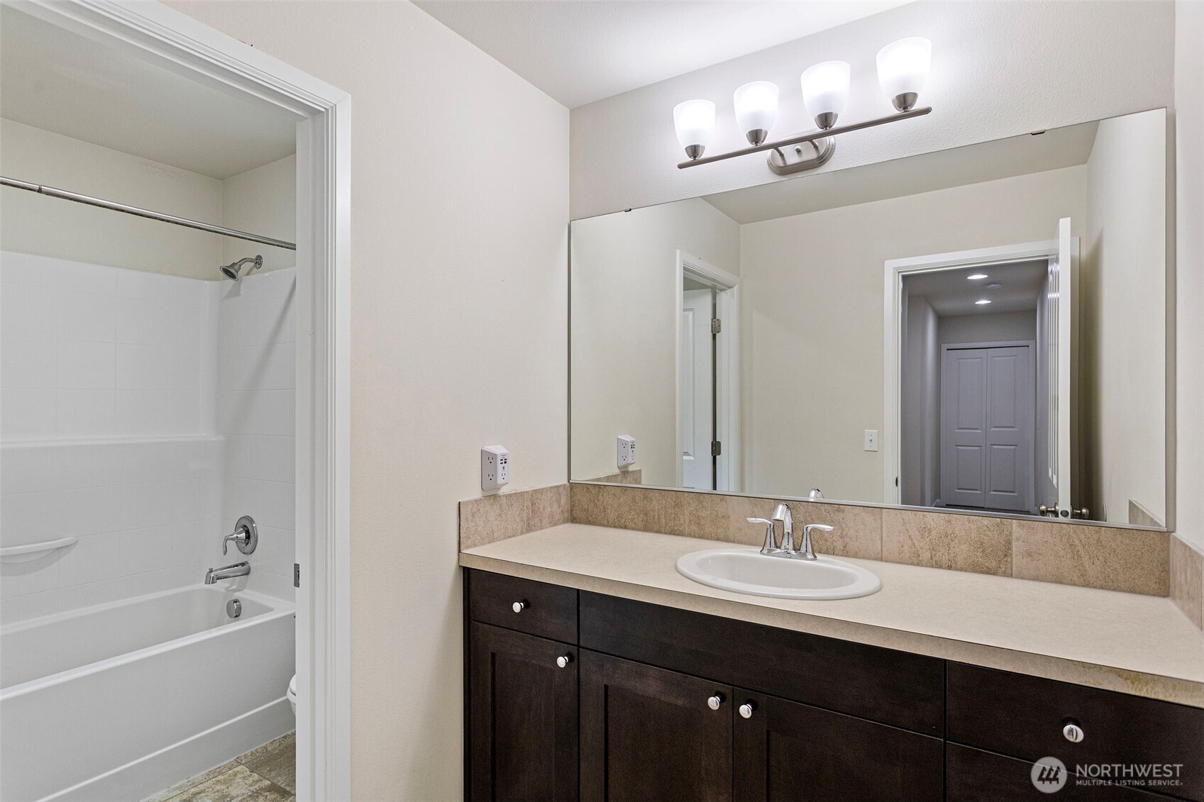 4325 139th Place Property Photo 24