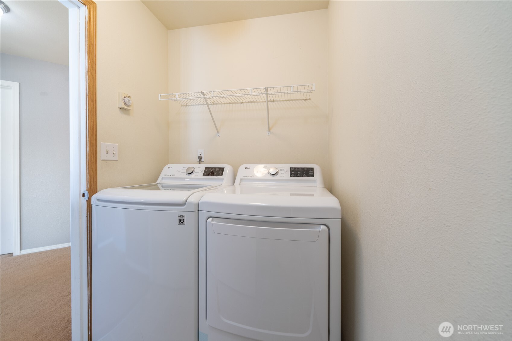355 Stonewood Place Property Photo 28