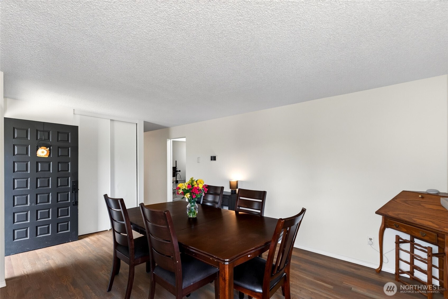 1318 E 62nd Street Property Photo 4
