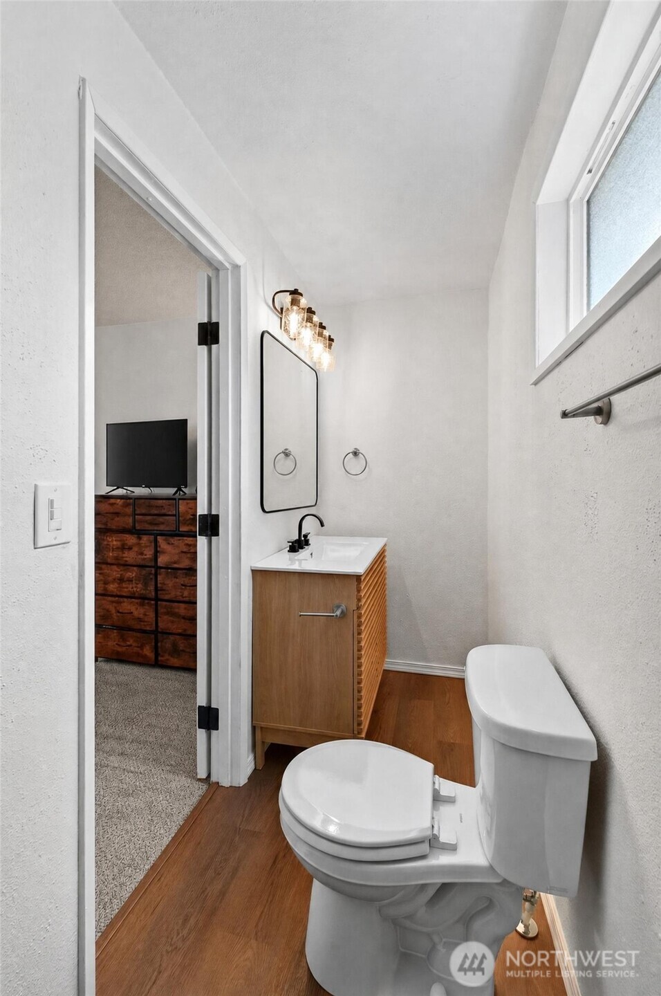 1318 E 62nd Street Property Photo 20
