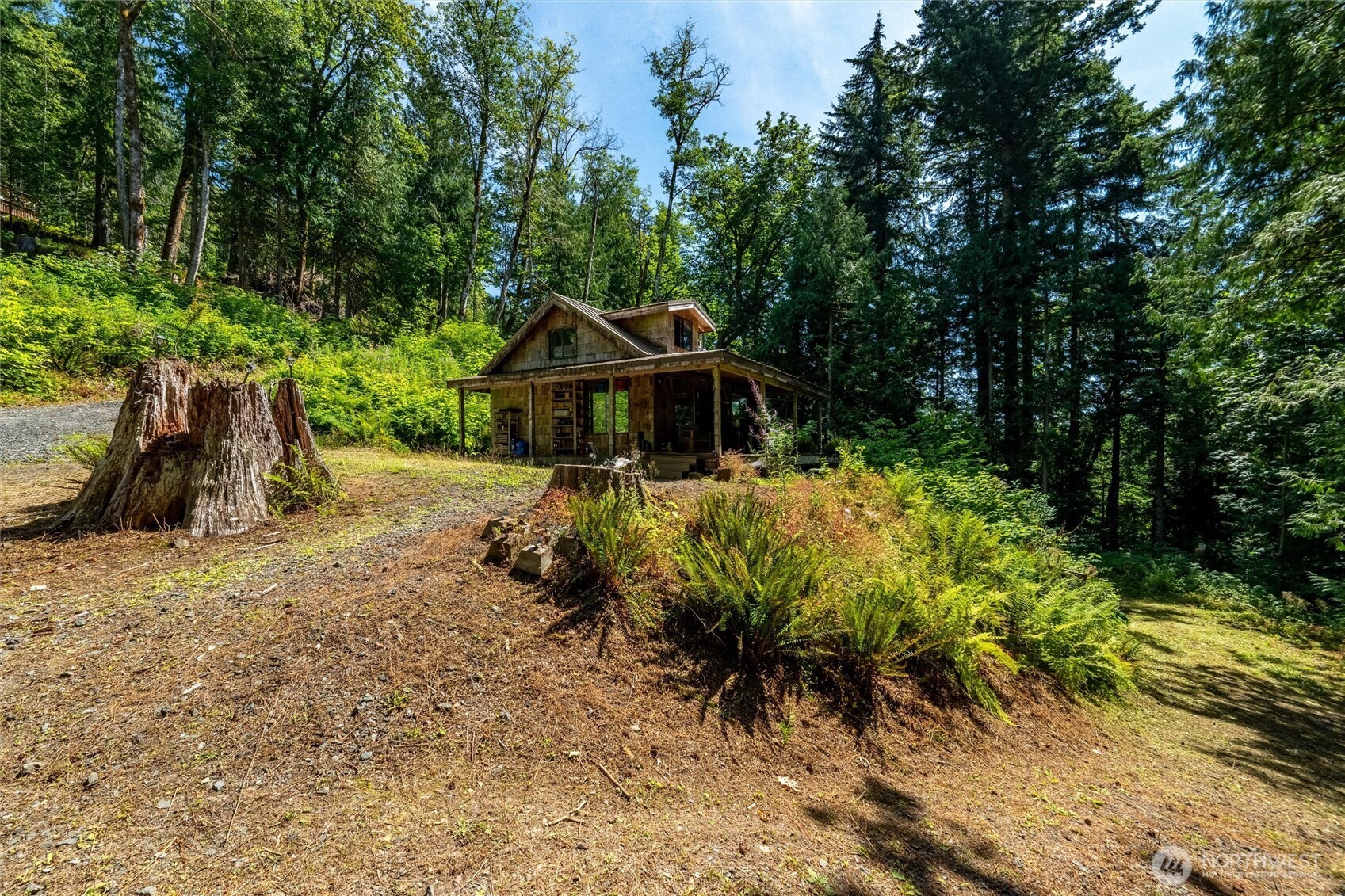 9075 Upper Frost Creek Road Property Photo 2