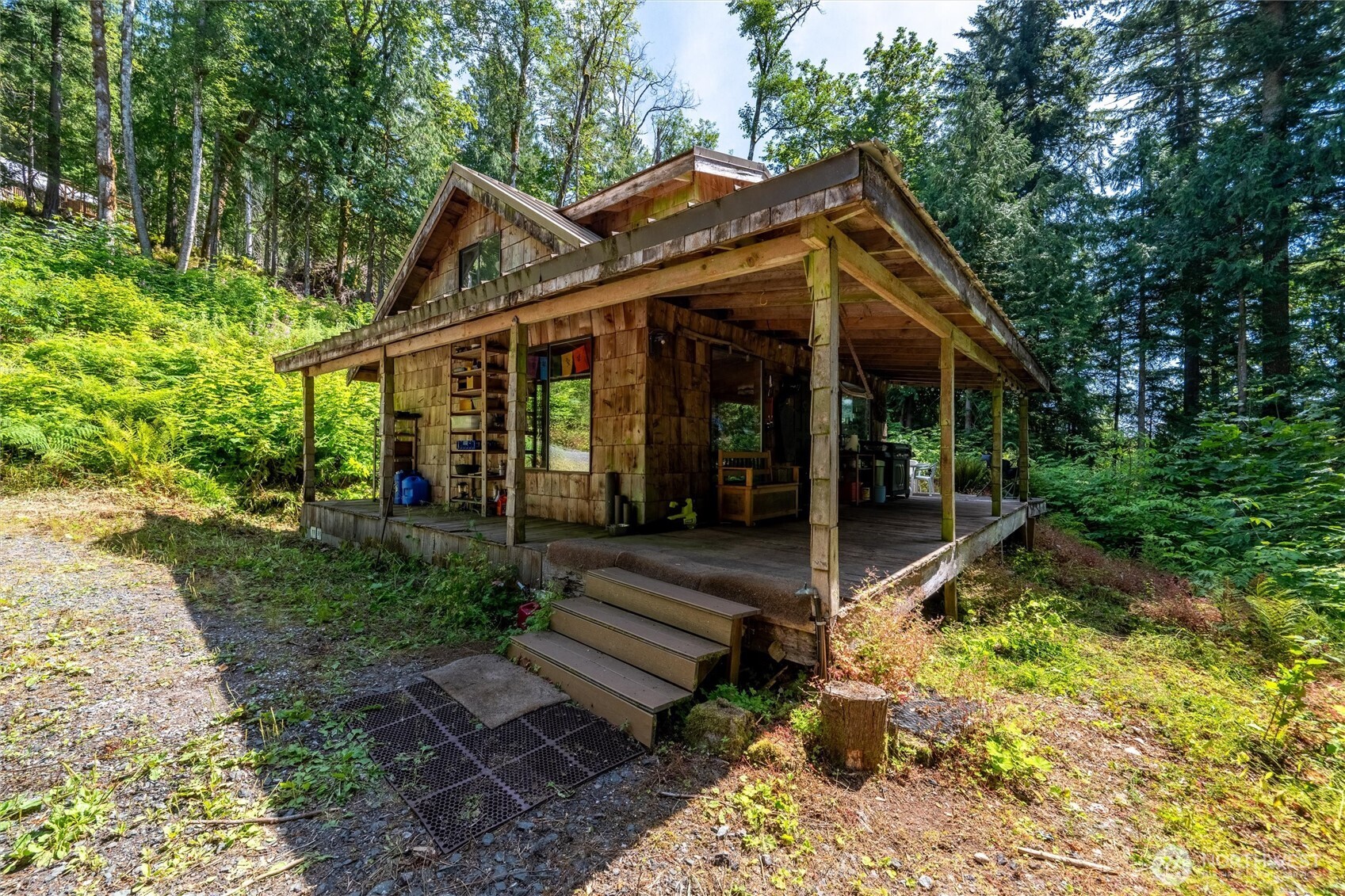 9075 Upper Frost Creek Road Property Photo 4