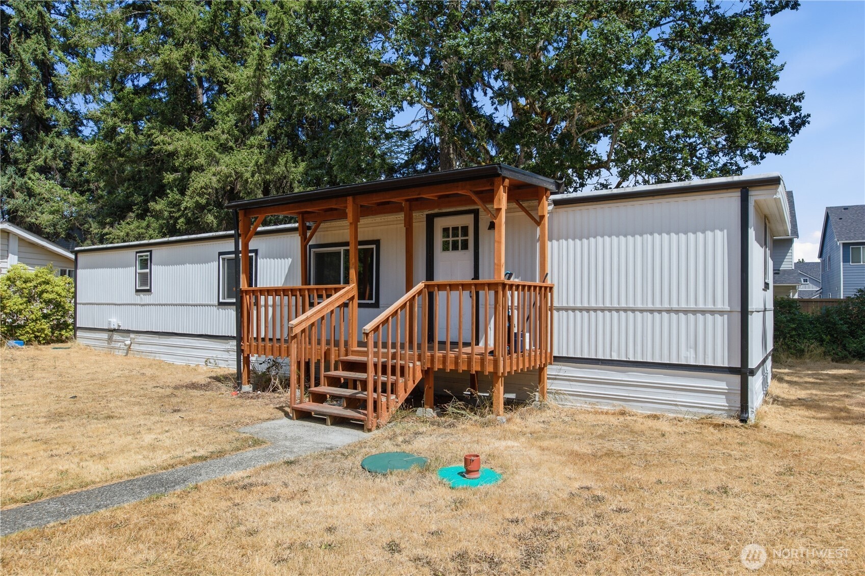 706 165th Street Ct 44 Property Photo 1