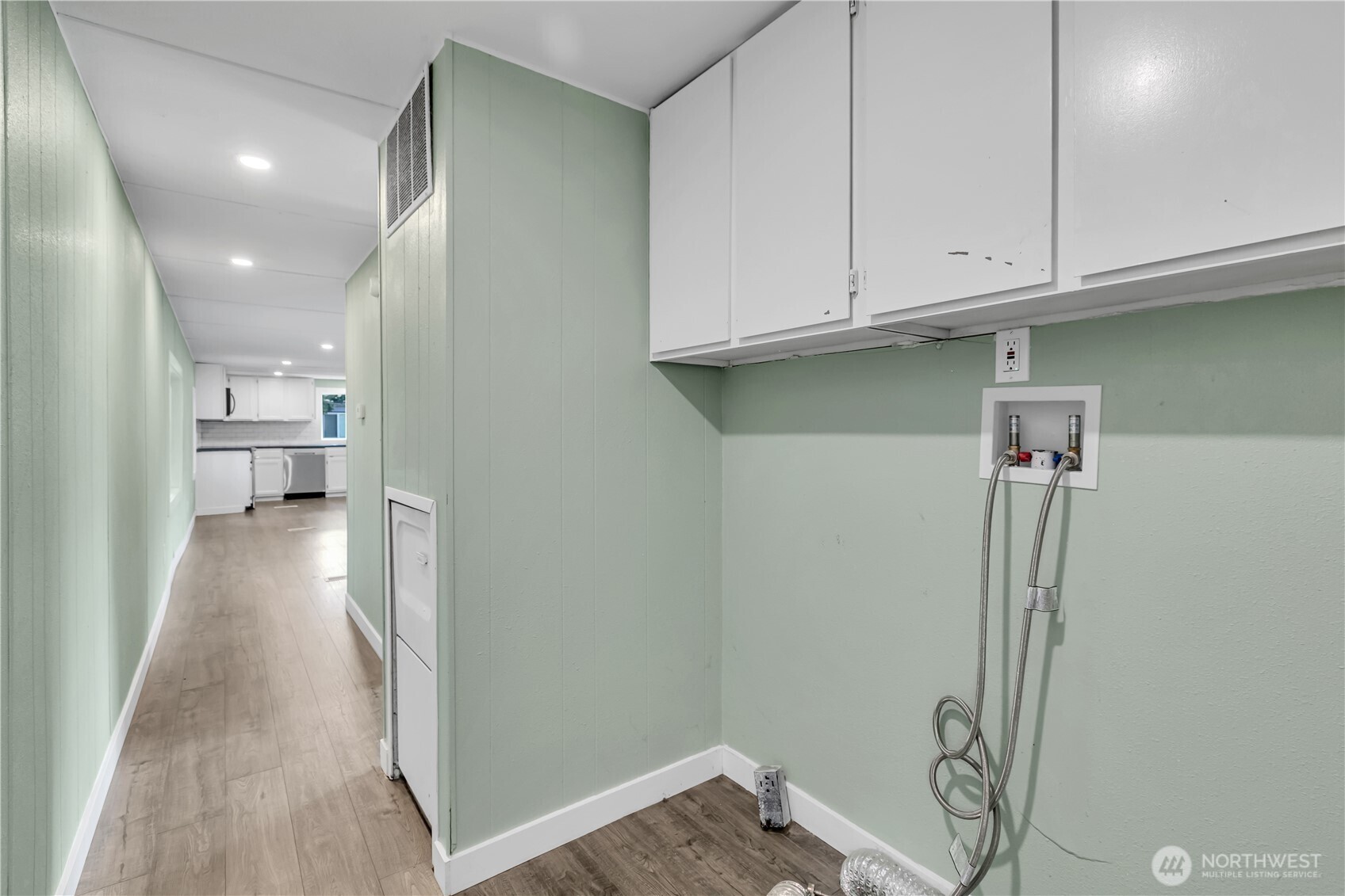 706 165th Street Ct 44 Property Photo 17