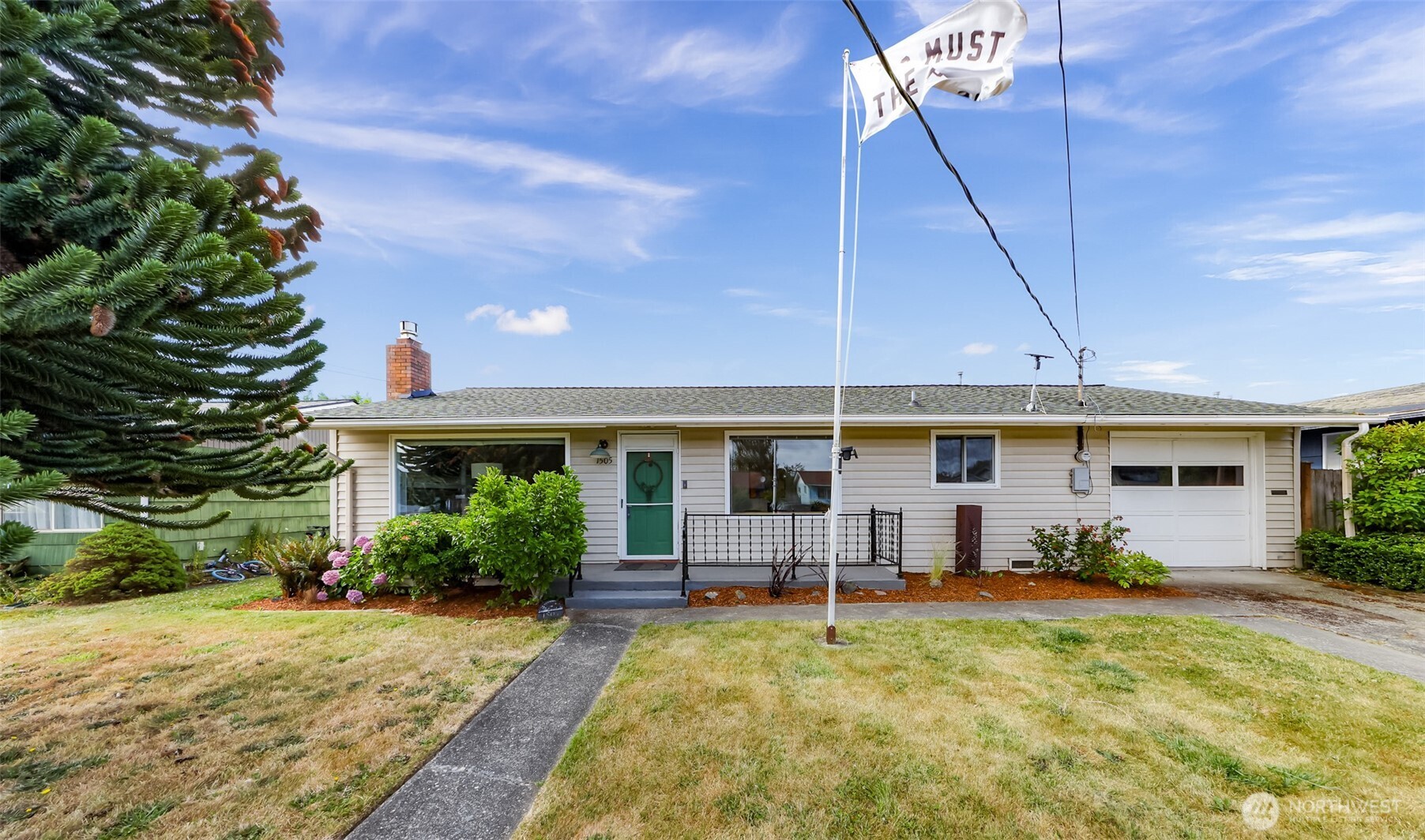 1505 39th Street Property Photo 3